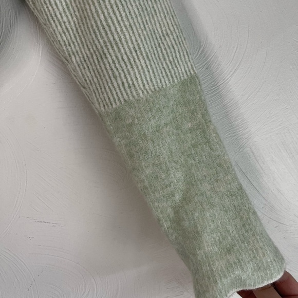 Calvin Klein Pin Striped‎ Knit Sweater in Sage - Picture 3 of 8